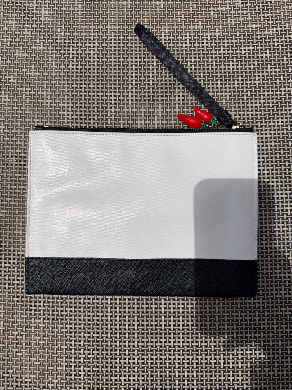 Kate Spade Hot Sauce Gia Wristlet [limited edition] - Picture 3 of 5